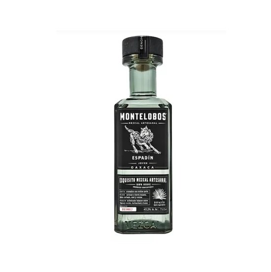 Botella de mezcal montelobos espadin